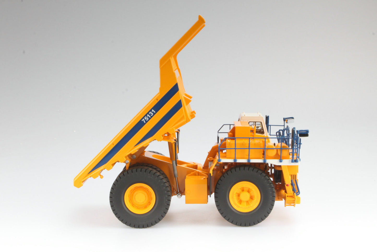 BELAZ 75131 - view 10