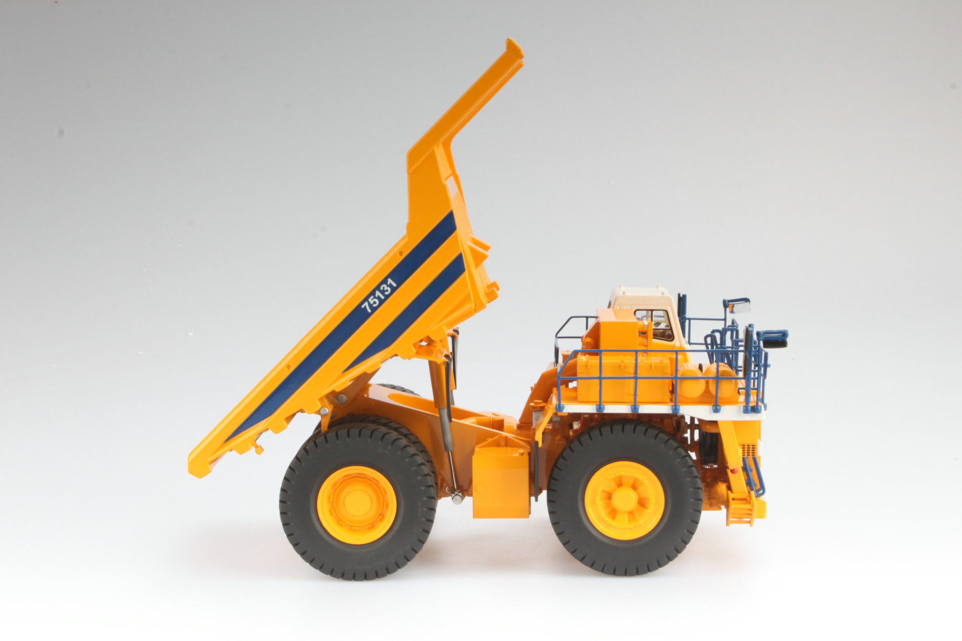 BELAZ 75131 - view 10