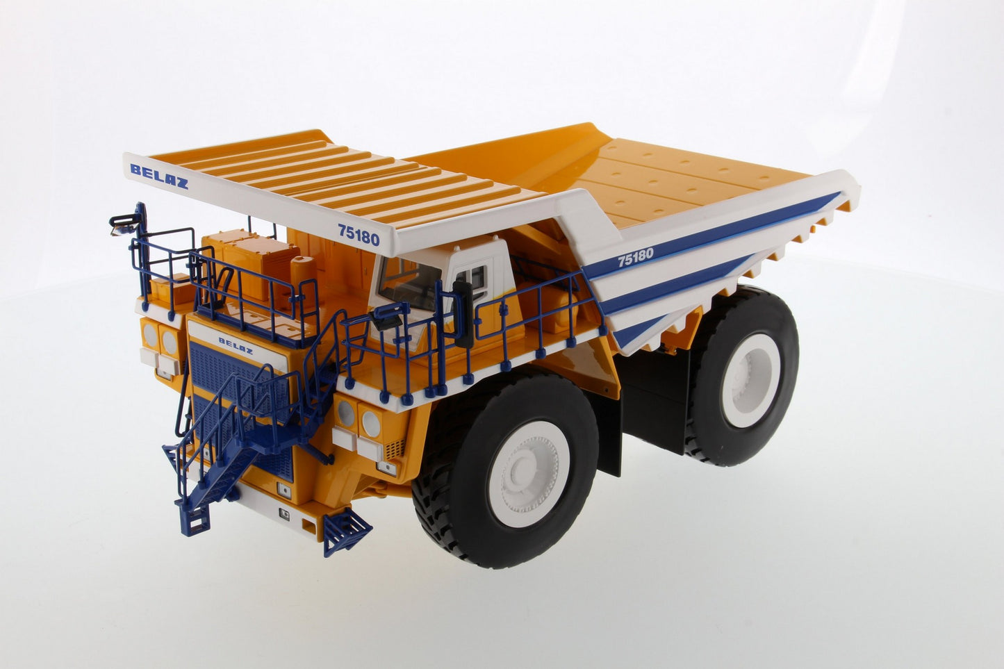 BELAZ 75180 - view 8