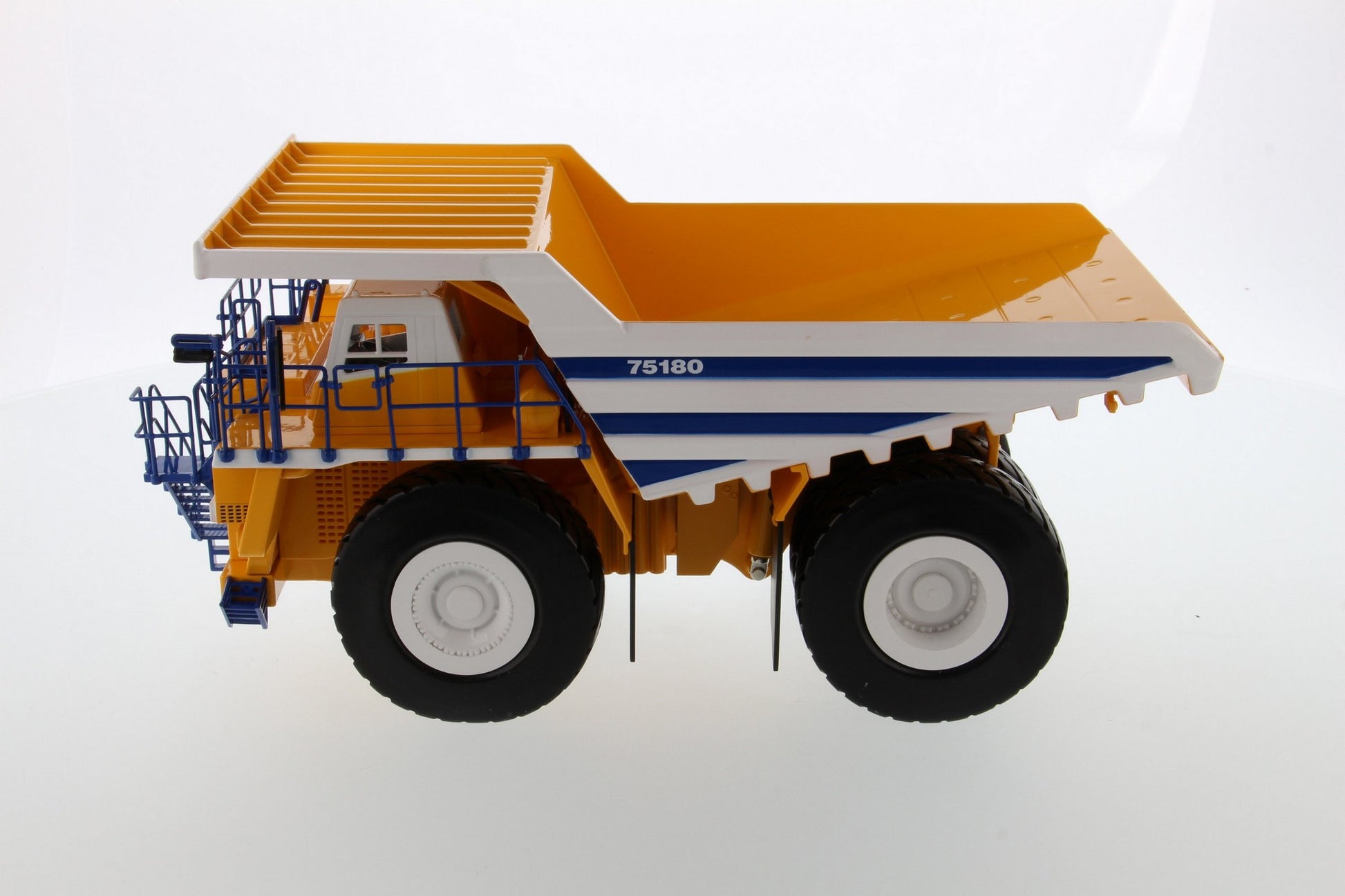 BELAZ 75180 - view 7