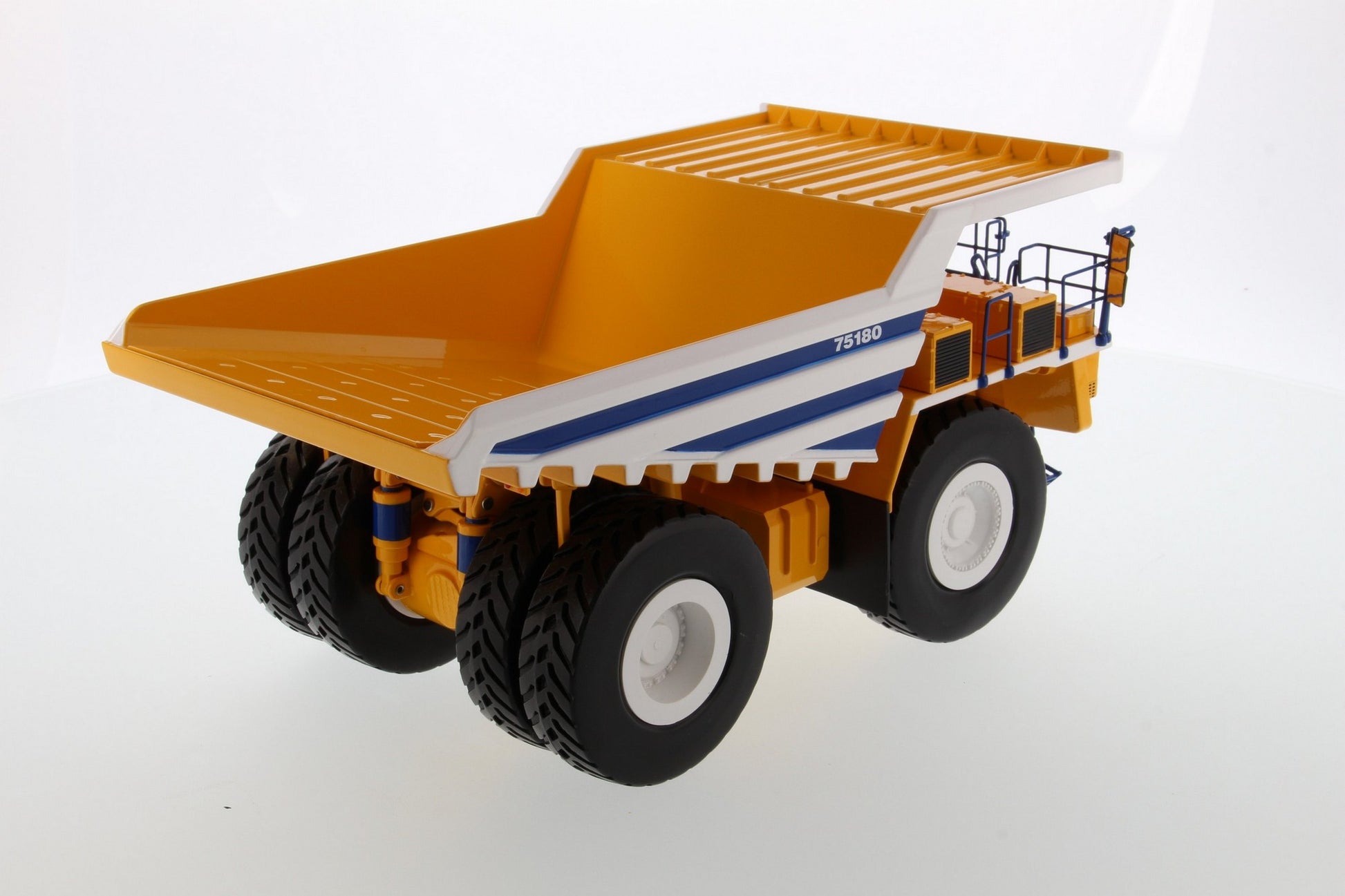 BELAZ 75180 - view 4