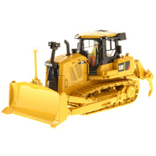 CAT D7E Track-Type Tractor 1:50 Scale Die Cast Model