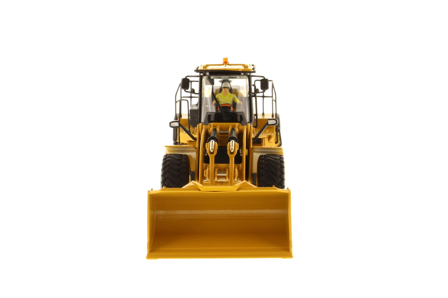 CAT 980K Material Handler side view