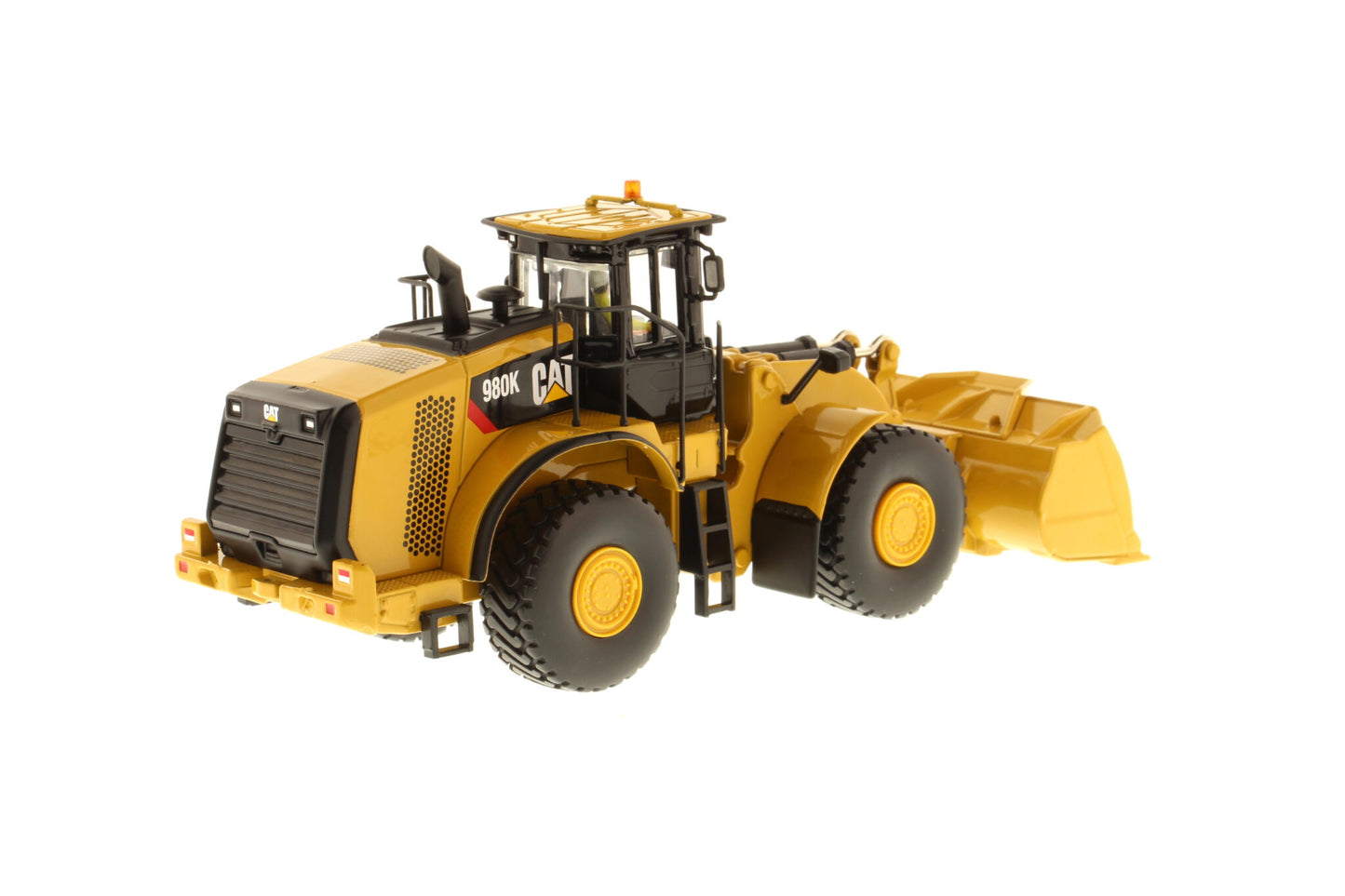 CAT 980K Material Handler rear view