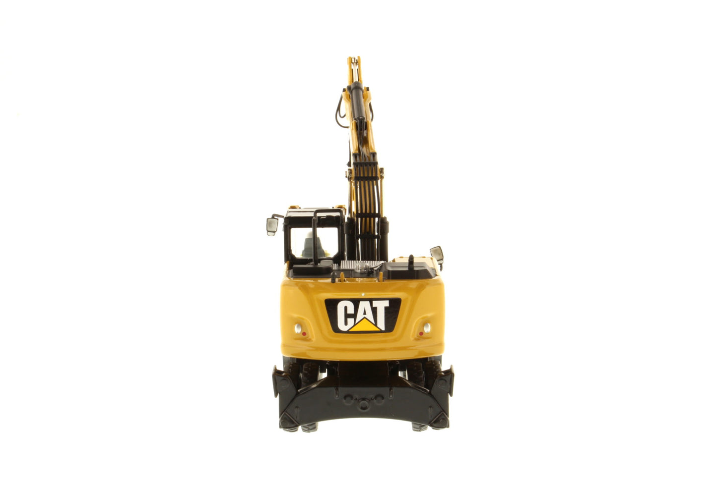 CAT M318F Wheeled Excavator wheel detail