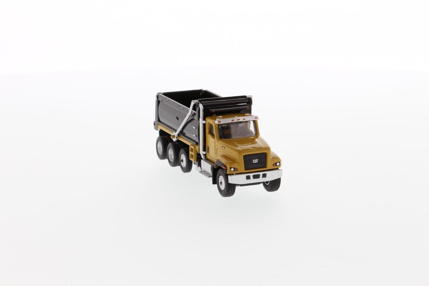 Cat CT681 Dump Truck 1:87 - view 2