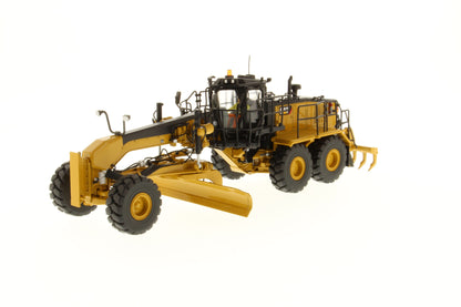 CAT 18M3 Motor Grader 1:50 — side profile