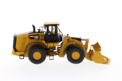 CAT 980M angled view