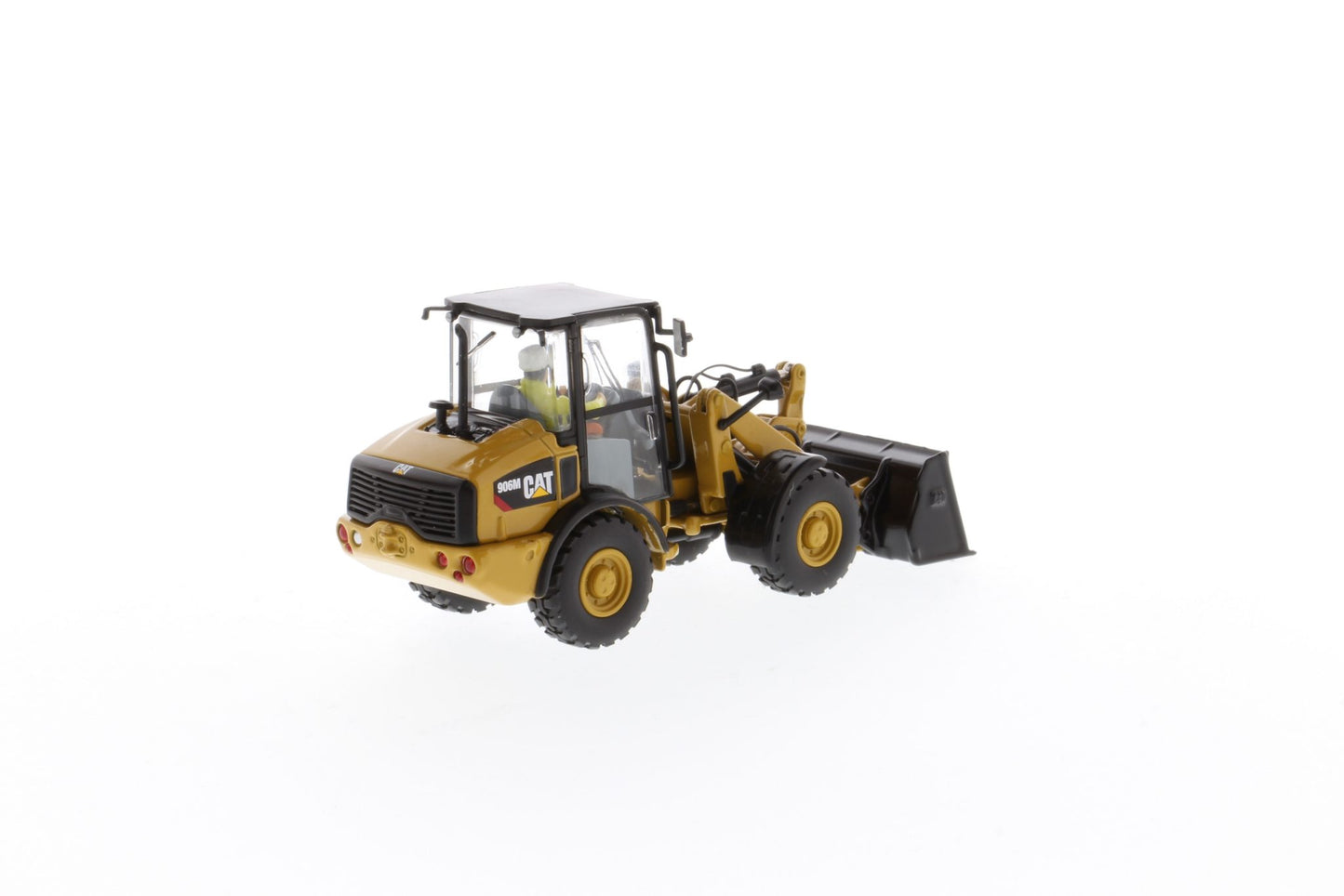 CAT 906M rear view
