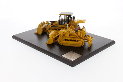 CAT 977 & 963K Track Loader Evolution Series 1:50 Scale Die Cast Model