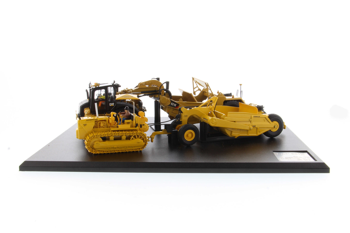 CAT D7C/70 & 621K Motor Scraper Evolution Series 1:50 Scale Die Cast Model
