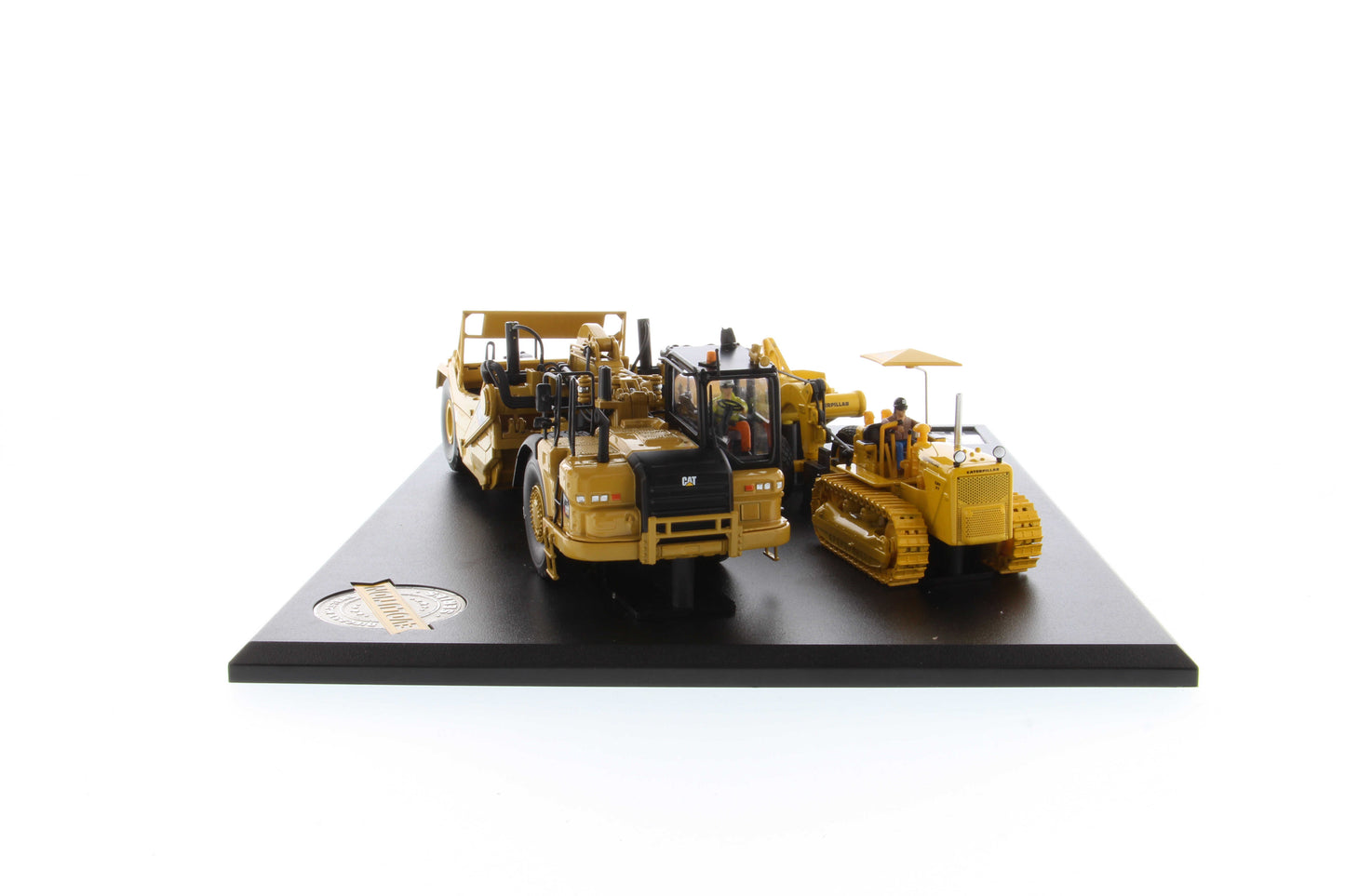 CAT D7C/70 & 621K Motor Scraper Evolution Series 1:50 Scale Die Cast Model