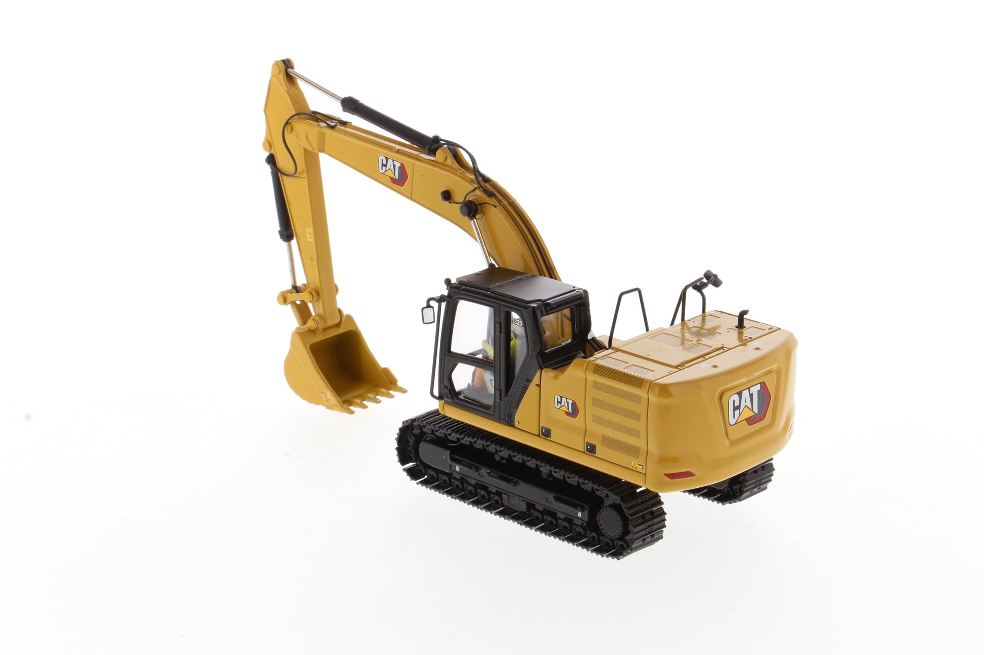 CAT 320 GC track and undercarriage detail