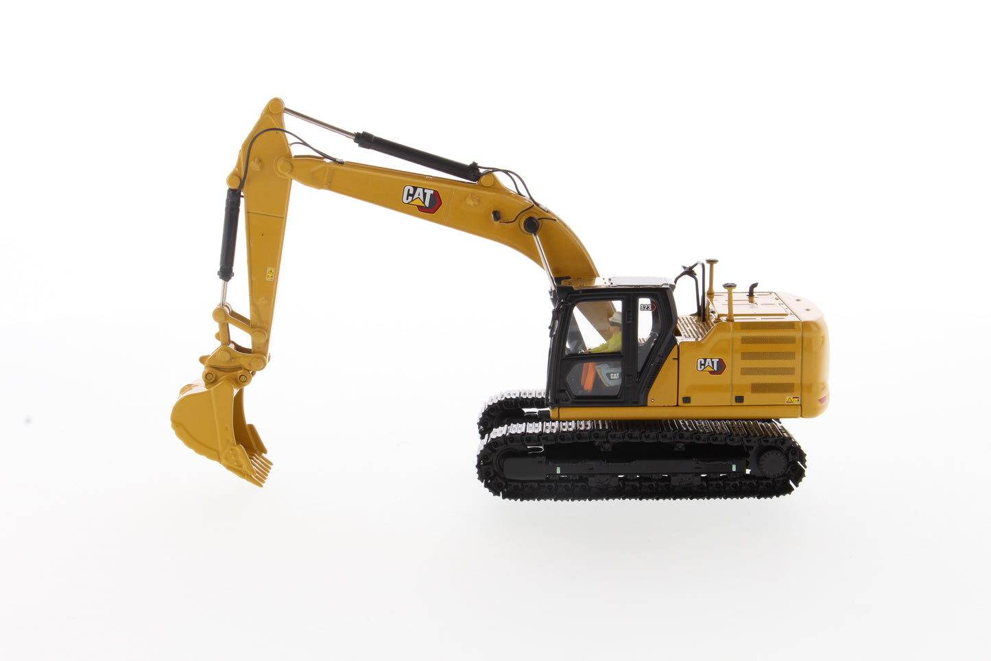 CAT 323 rear view