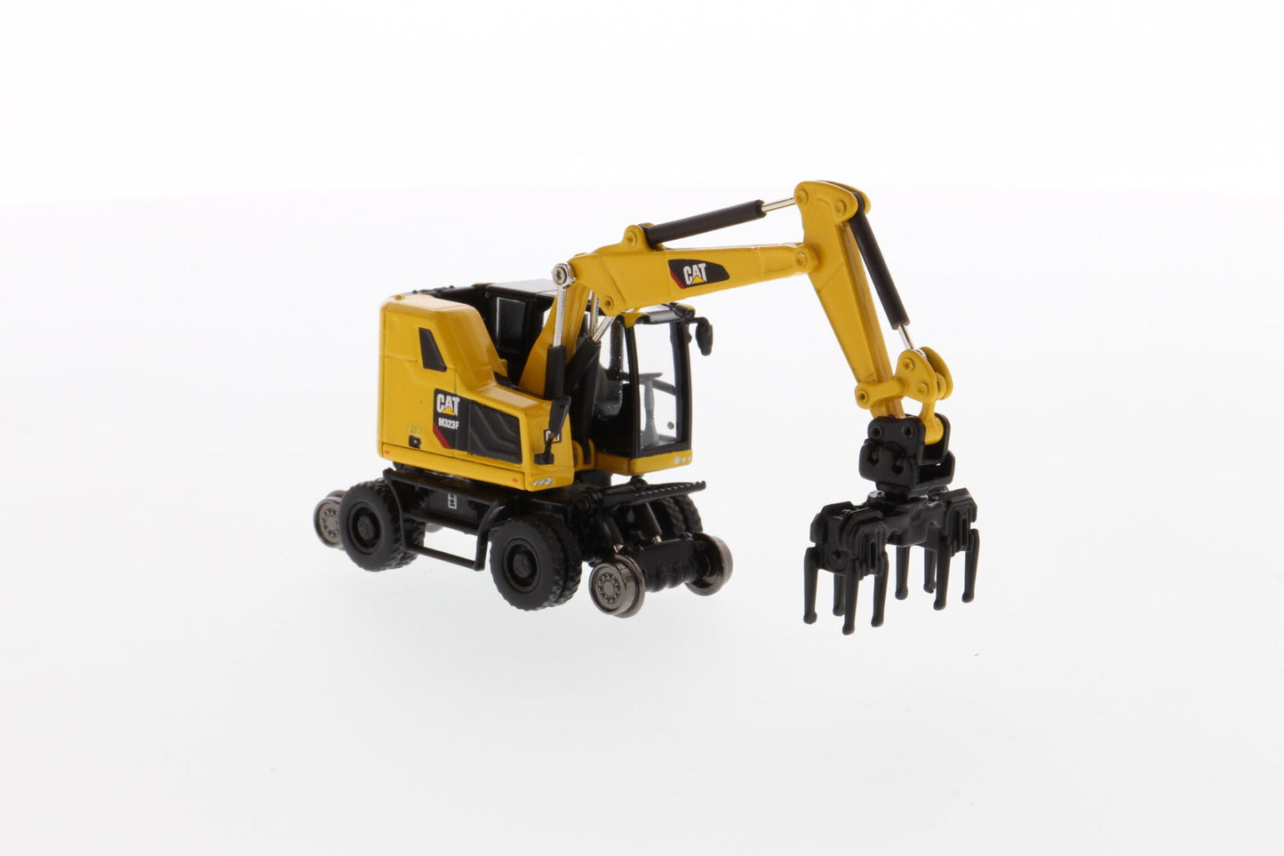 CAT M323F Safety Yellow HO outriggers