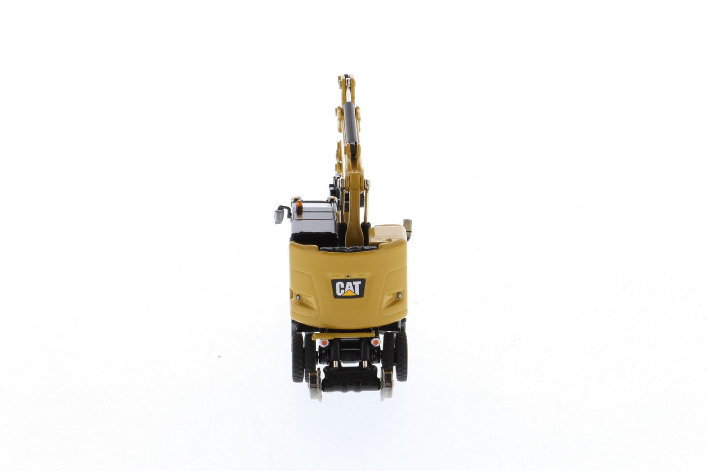 CAT M323F HO ballast tamper side view