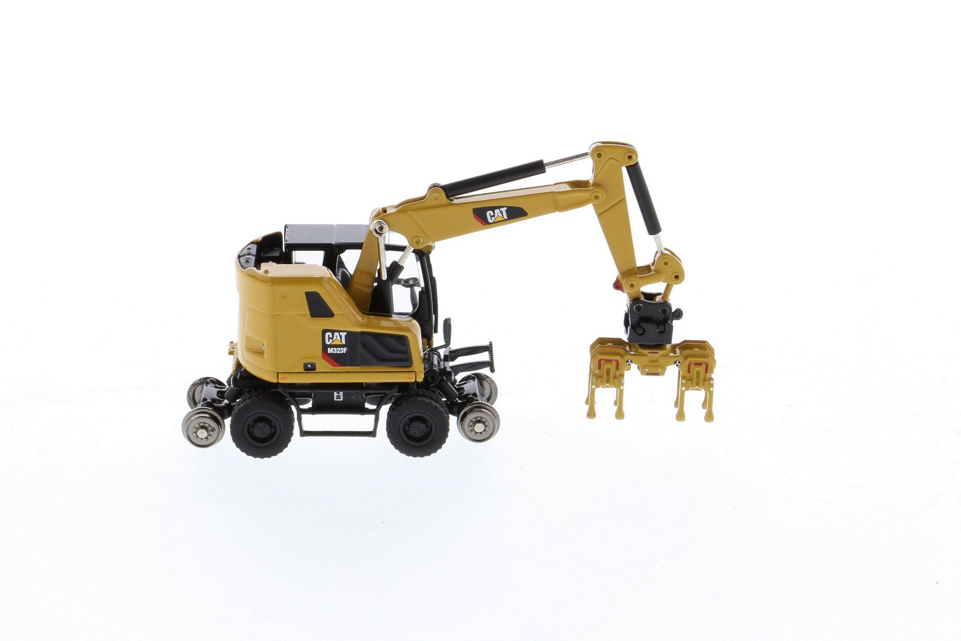 CAT M323F HO close up detail
