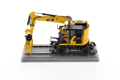 CAT M323F Safety Yellow boom detail