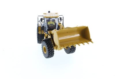 CAT 966GC bonnet open