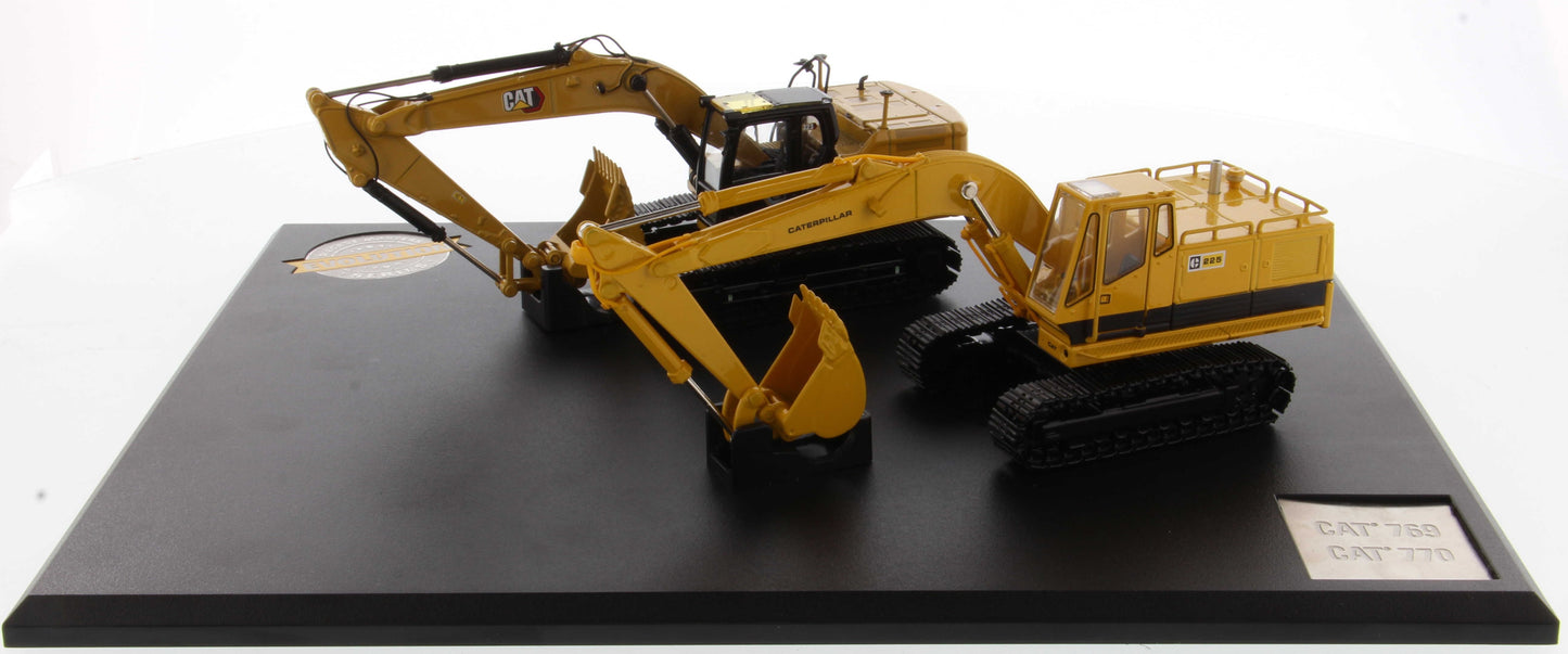 CAT 225 & 323 Hydraulic Excavator Evolution Series 1:50 Scale Die Cast Model