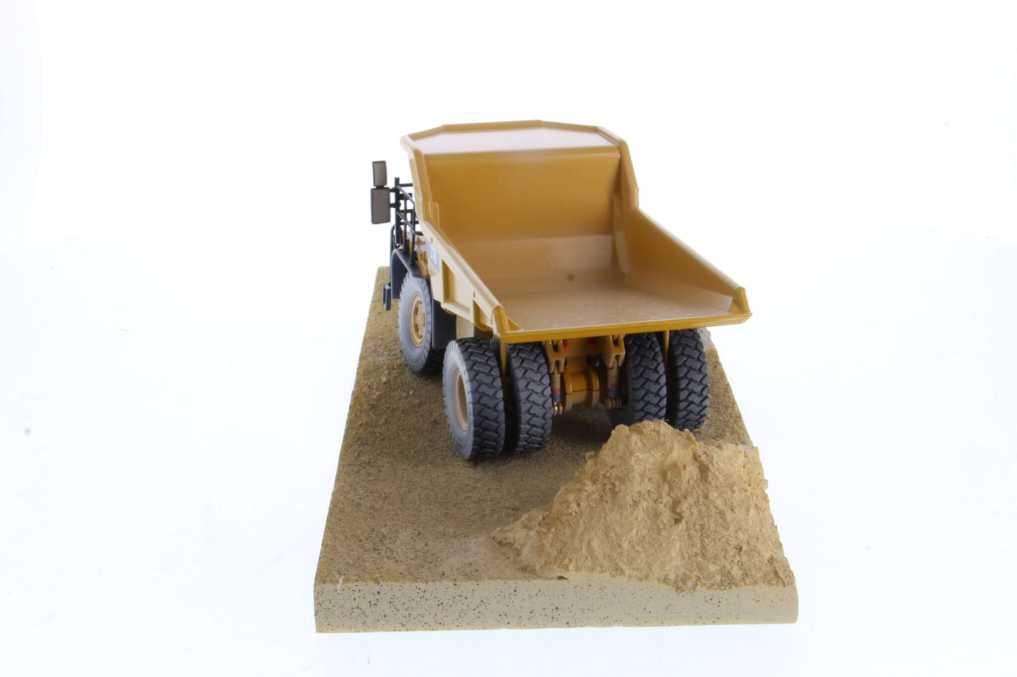 CAT 770 Weathered angle 5