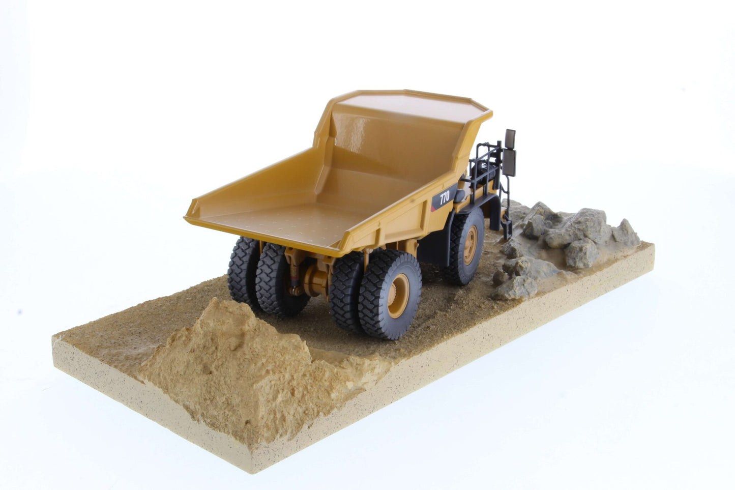 CAT 770 Weathered angle 7