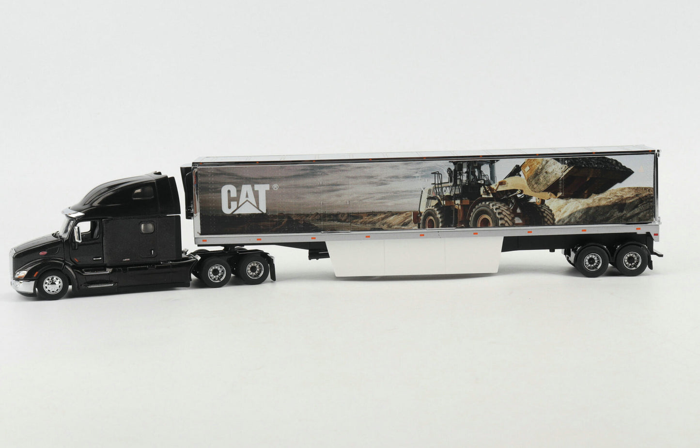 Peterbilt® 579 Ultra Loft Truck with CAT Mural Trailer Core Classic Series 1:50 Scale Die Cast Model