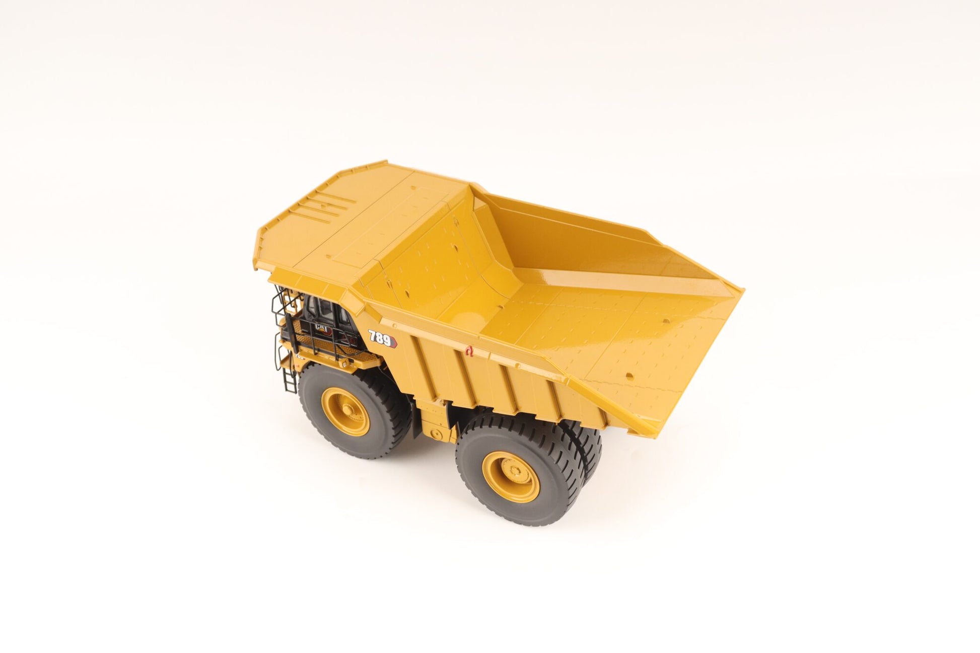 Cat 789 Off-Highway Mining Truck - view 13