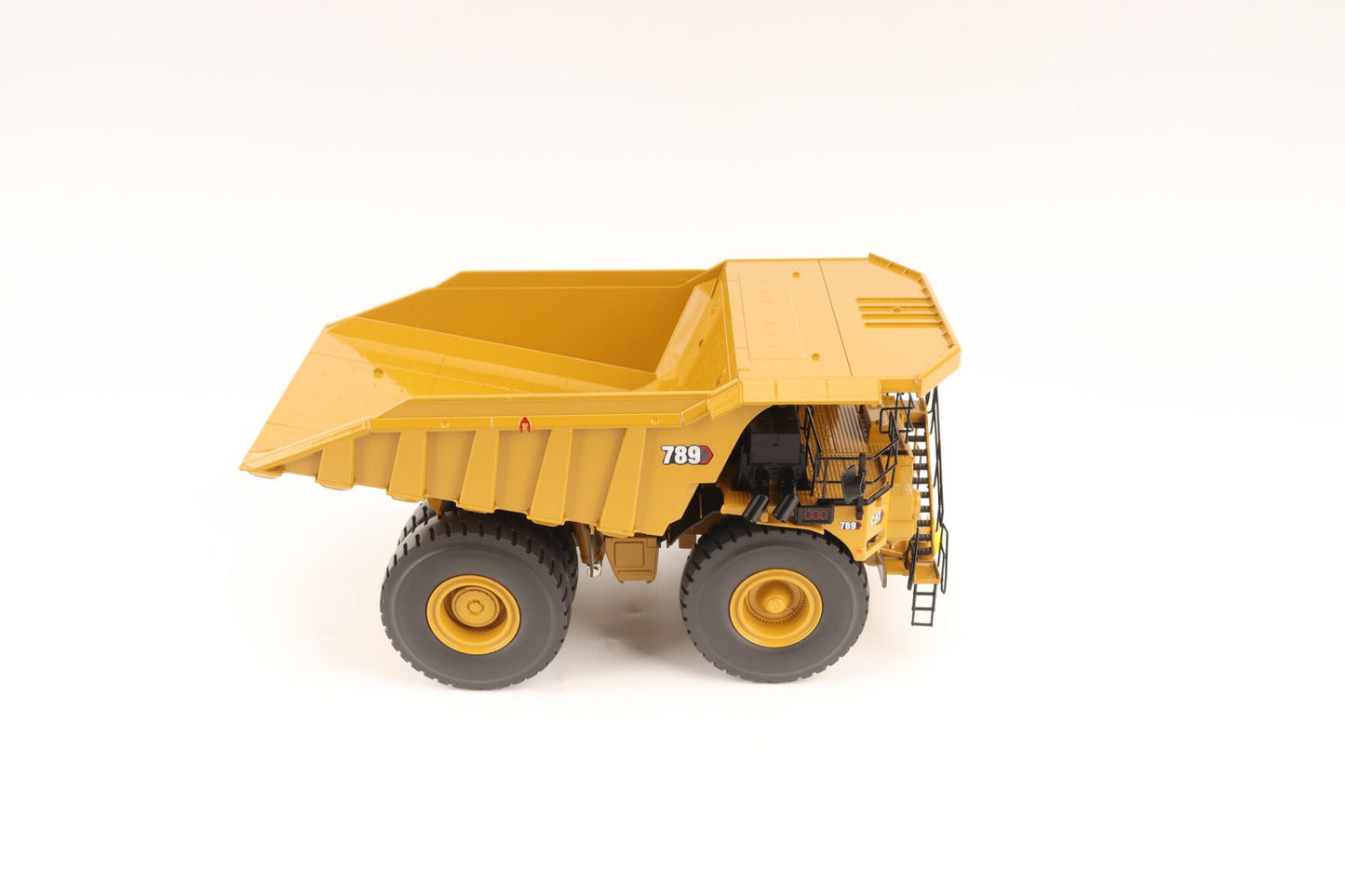 Cat 789 Off-Highway Mining Truck - view 16