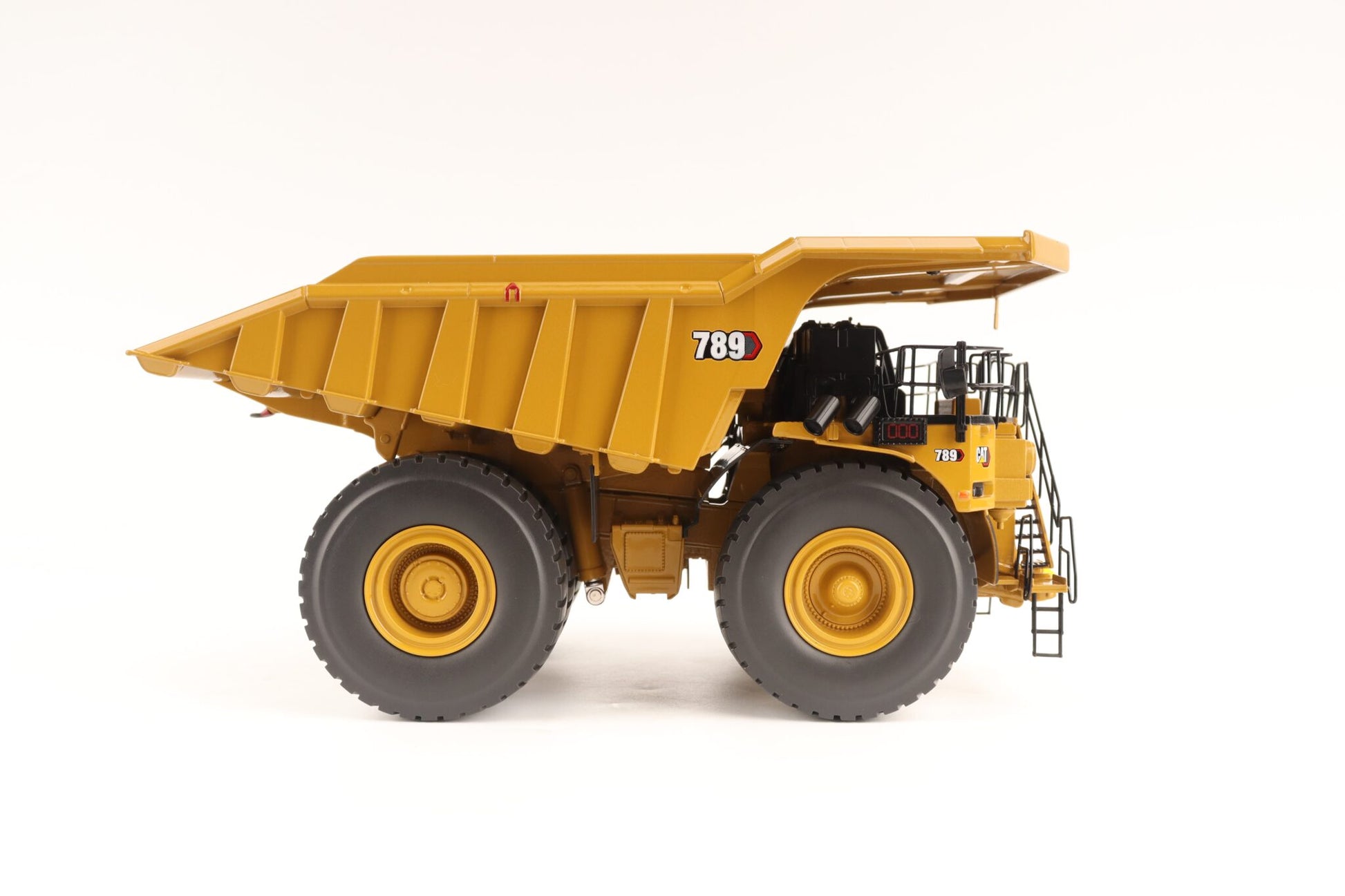 Cat 789 Off-Highway Mining Truck - view 6