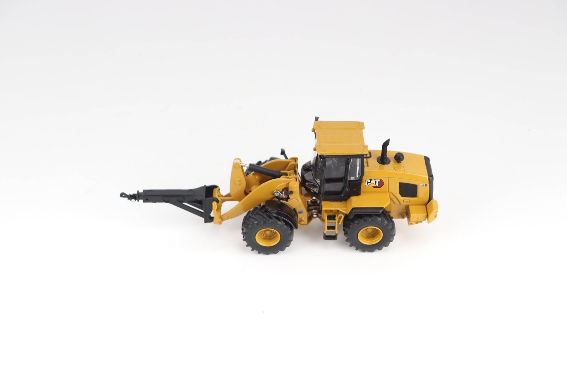 CAT 938 wheel detail