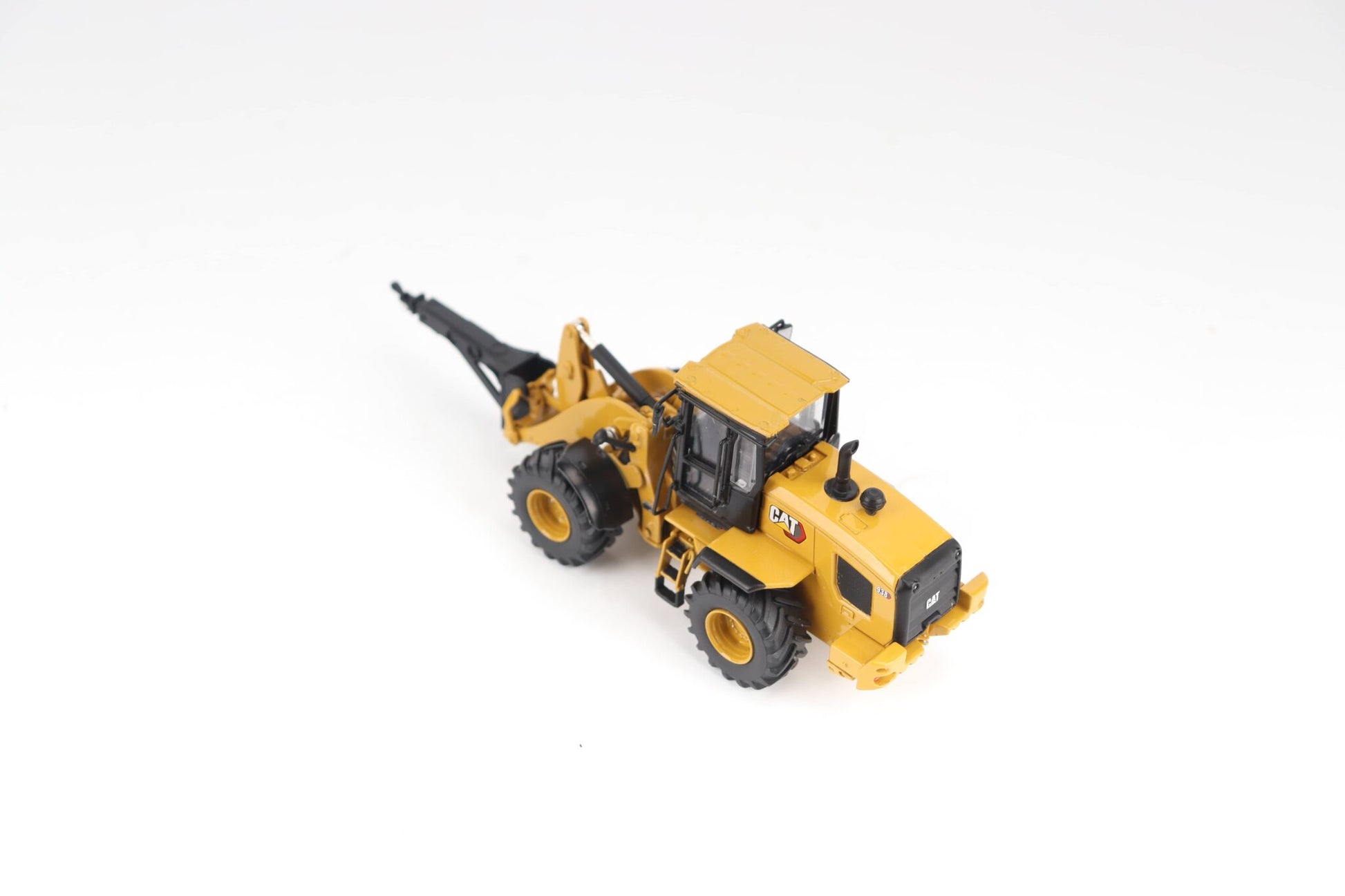 CAT 938 front view