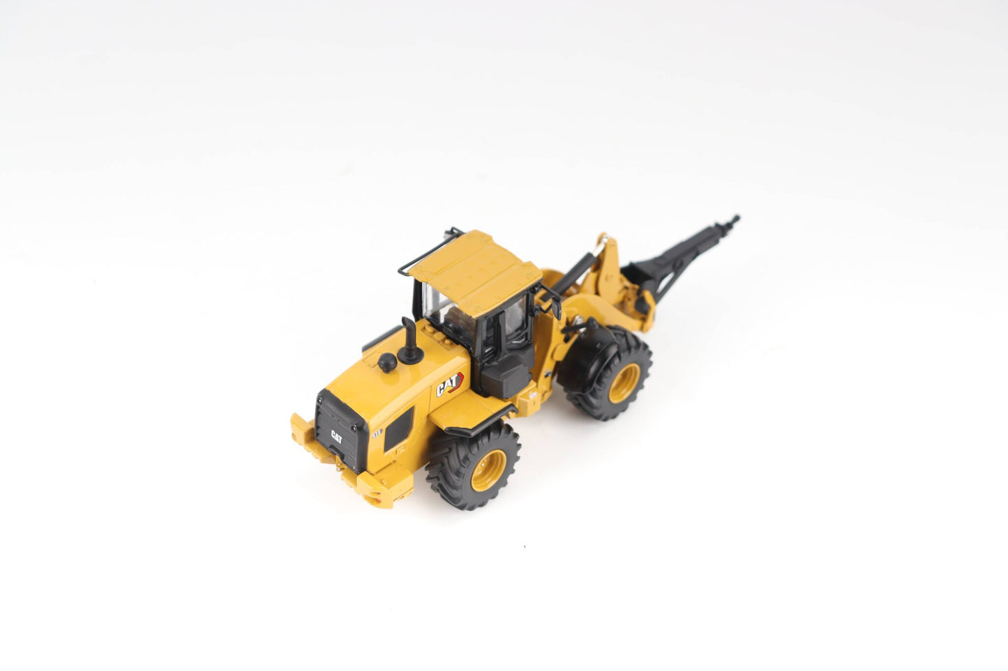 CAT 938 angled view