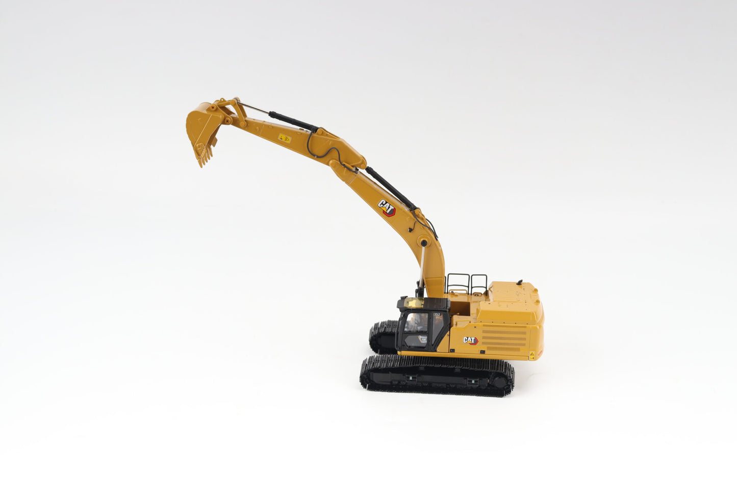 CAT 352 Next Generation Hydraulic Excavator 1:50 Scale Die Cast Model