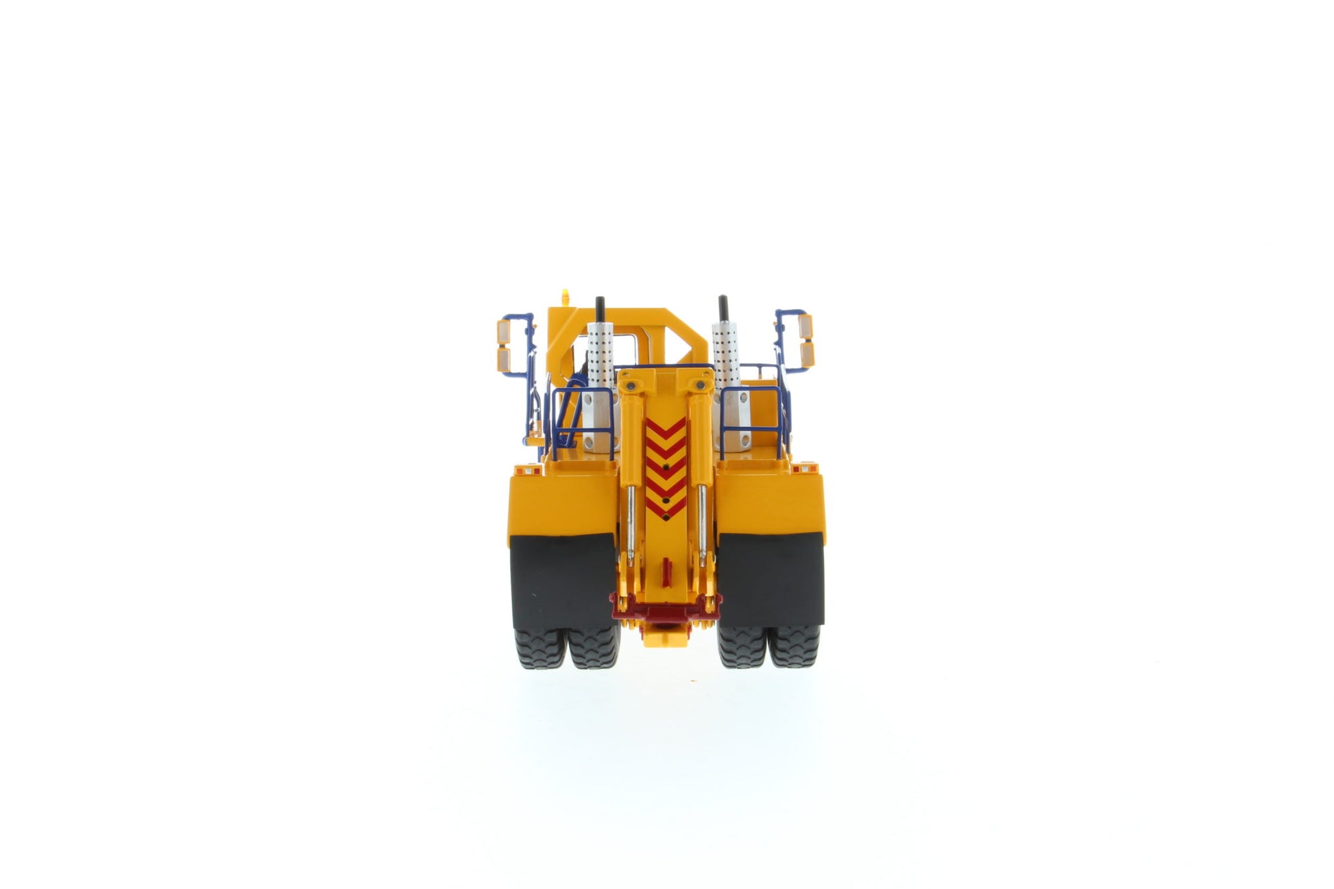 BELAZ 74470 Recovery Tractor - view 4