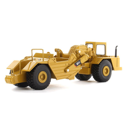 CAT 611 Wheel Tractor Scraper 1:64 Scale Die Cast Model