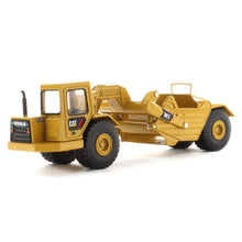 CAT 611 Wheel Tractor Scraper 1:64 Scale Die Cast Model
