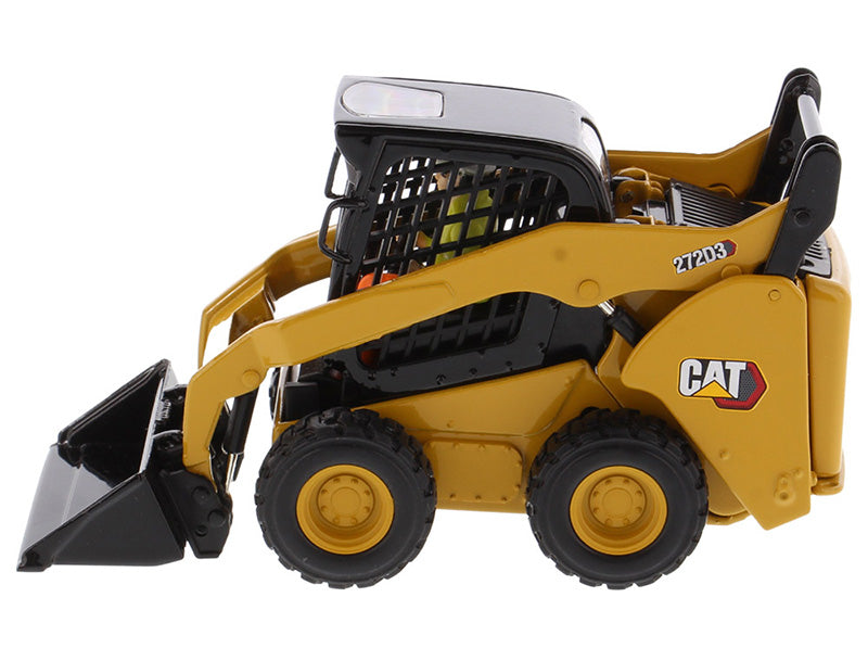 Cat 272D3 - view 2