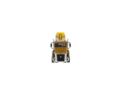 CAT CT660 Day Cab Tractor & XL 120 Low-Profile HDG Trailer 1:50 Scale Die Cast Model