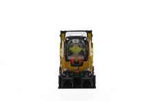 CAT Skid Steer Loader 242D3 1:50 Scale Die Cast Model