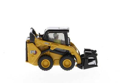 CAT Skid Steer Loader 242D3 1:50 Scale Die Cast Model